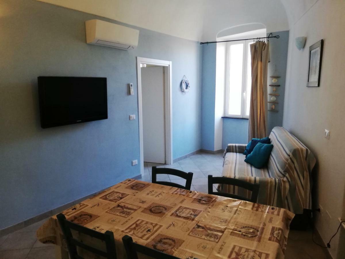 I Fiori Di Santo Stefano Apartment Santo Stefano al Mare Bagian luar foto